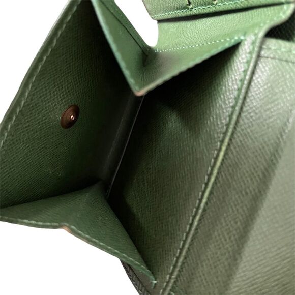 Louis Vuitton Unisex Green Bifold Wallet Epi Leather Vintage - Picture 5 of 7